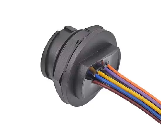 E16 USB女性バックマウントレセプタクル付きワイヤー（銃剣）