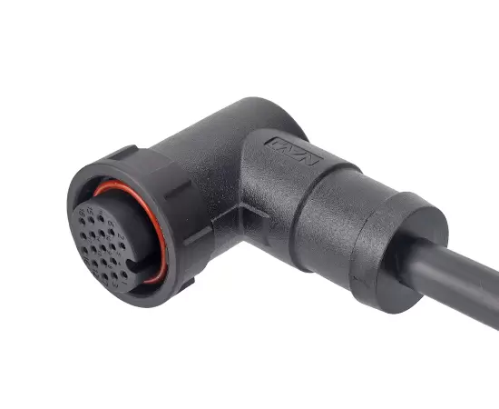 E16直角女性オーバーモールドプラグ（銃剣）